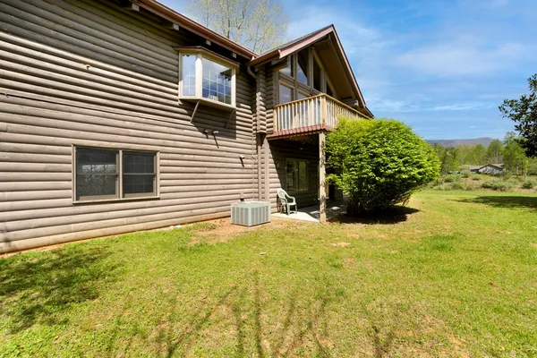 $585,000 | 68 Country Side Lane, Hayesville, NC 28904