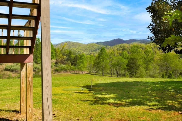 $585,000 | 68 Country Side Lane, Hayesville, NC 28904