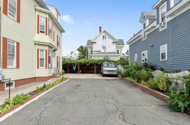 $3,000 | 13 Jacobs Street, Unit 1, Peabody, MA 01960