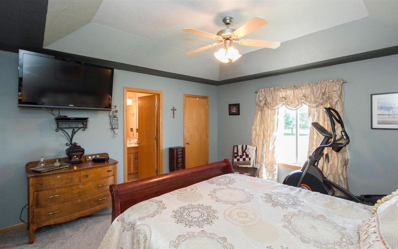 706 Wood Lily Road Solon, IA 52333 - Photo 10 of 25 Gallery Image 10