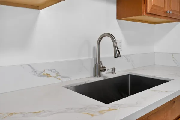 a close view of sink and tap