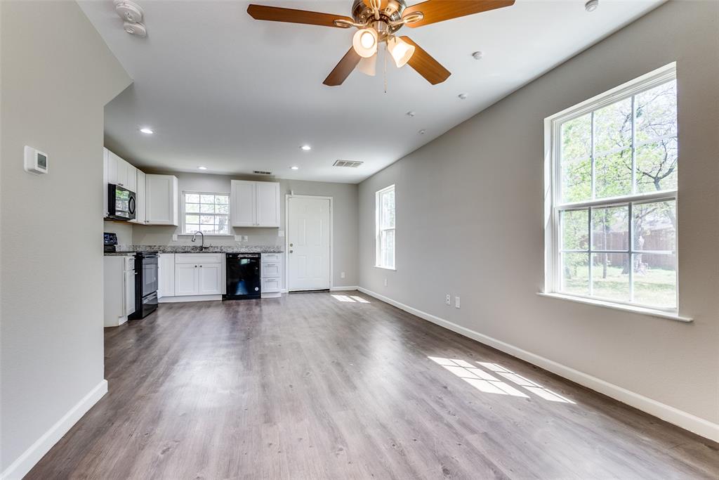 1306 Foley Street Dallas, TX 75223 - Photo 6 of 24