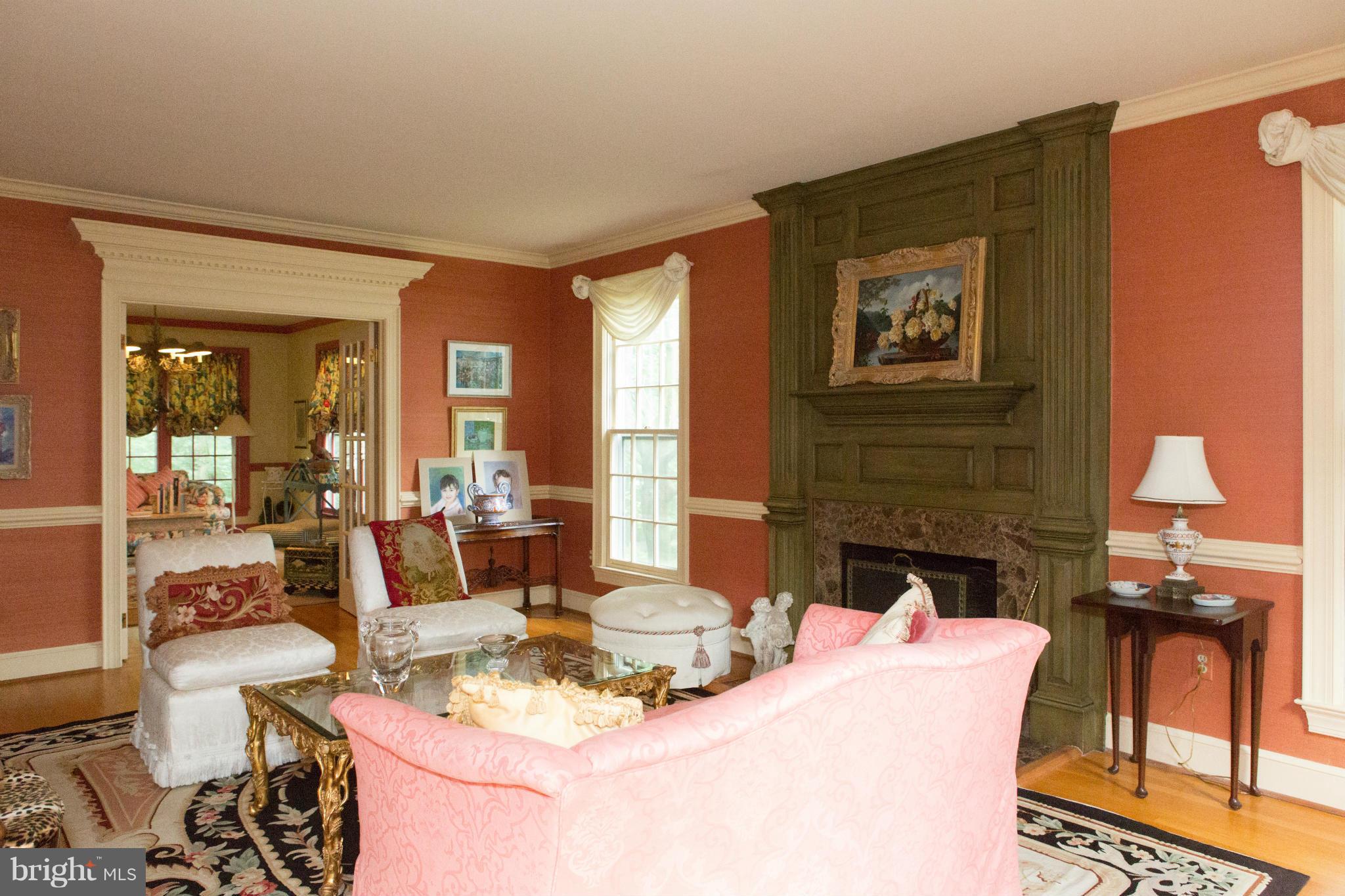 7804 Brickyard Road Potomac, MD 20854 - Photo 3 of 21 Living Room