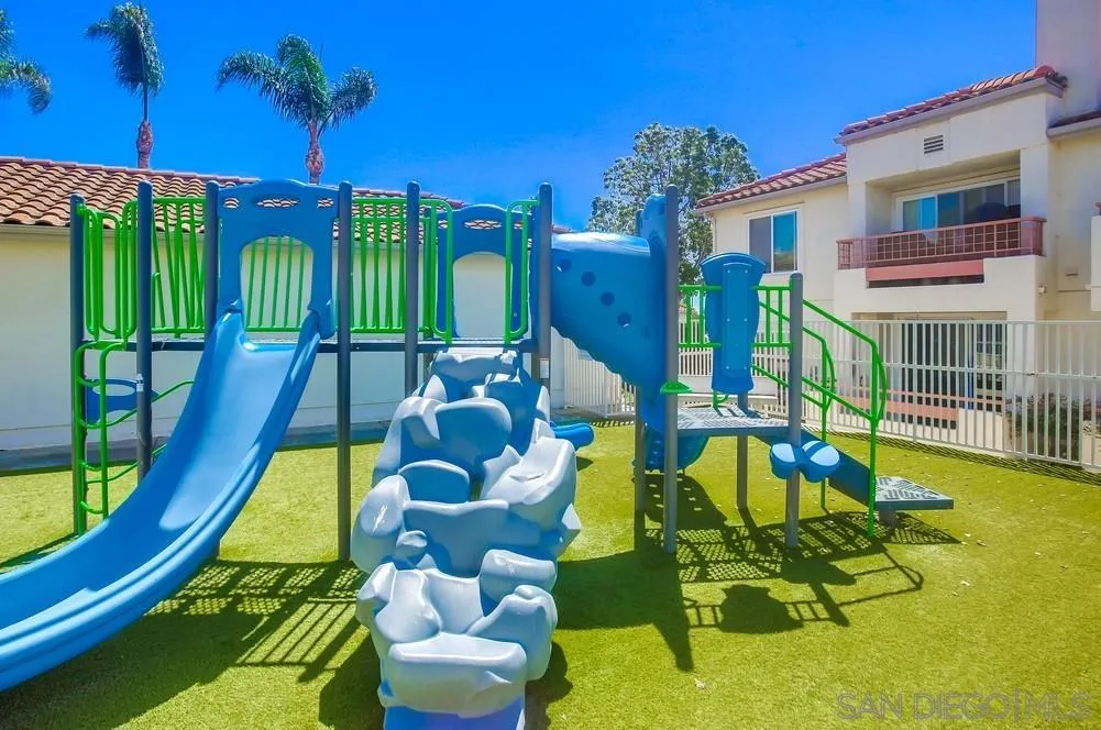 450 Stoney Point Way, Unit 135 Oceanside, CA 92058 - Photo 37 of 38 a view of an chairs and tables in the patio