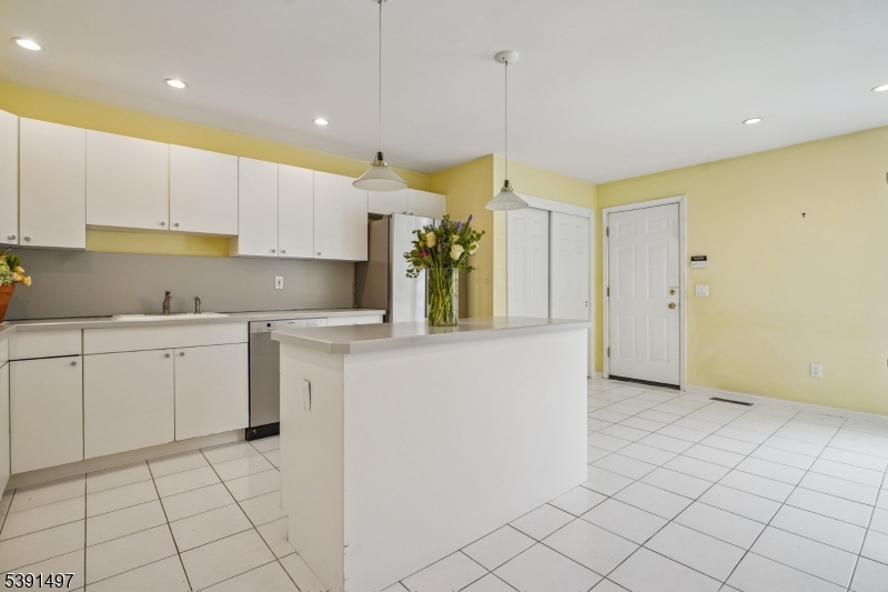 50 Pippins Way Morristown, NJ 07960 - Photo 9 of 42