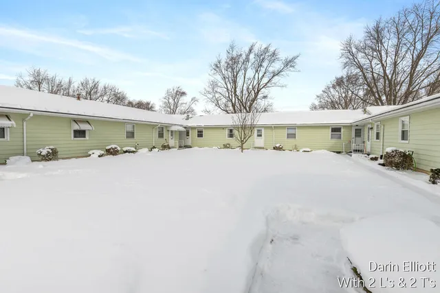 $161,900 | 882 Andover Court Southeast, Unit 57, Kentwood, MI 49508