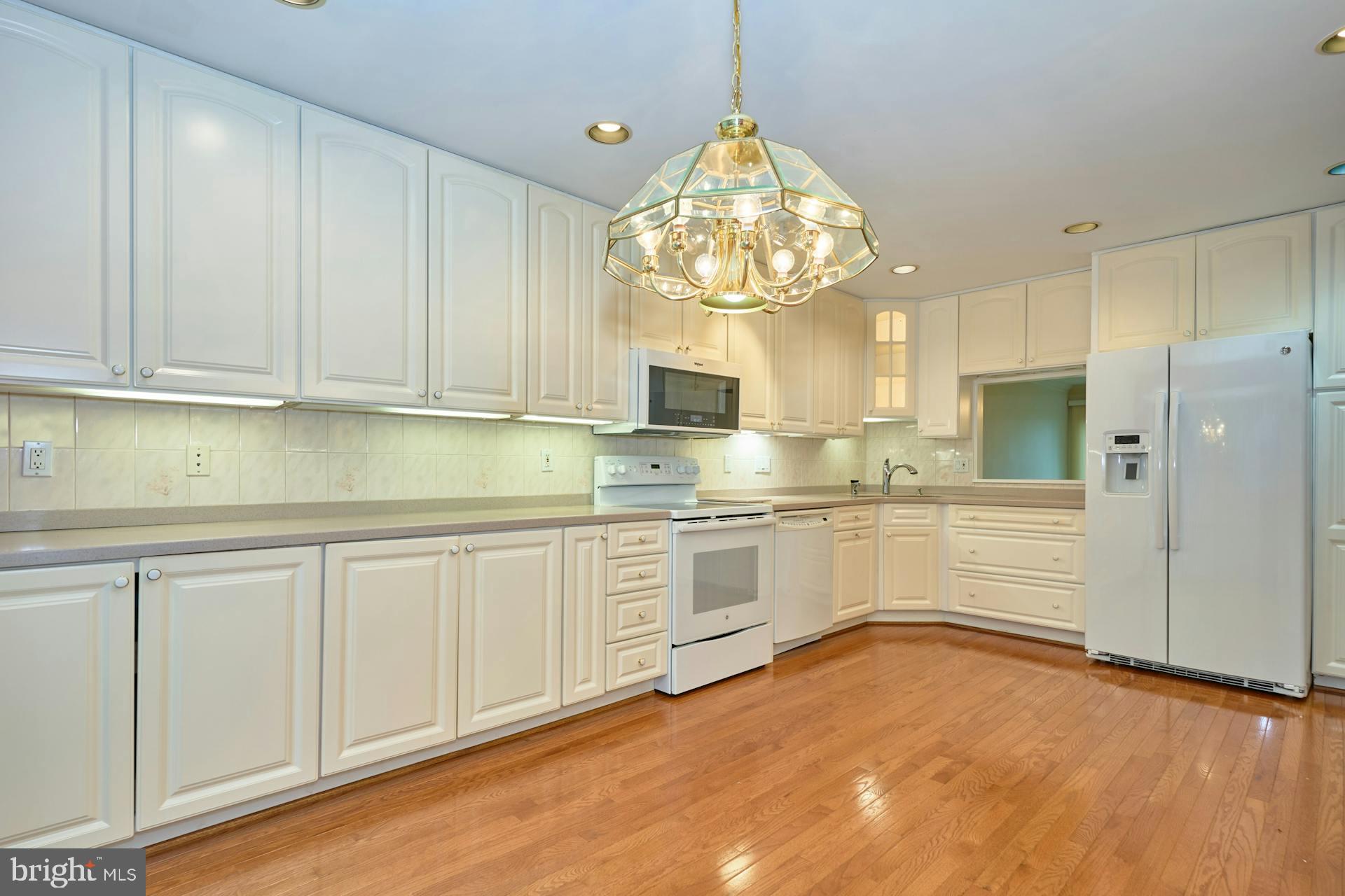 11706 Newbridge Court Reston, VA 20191 - Photo 6 of 39