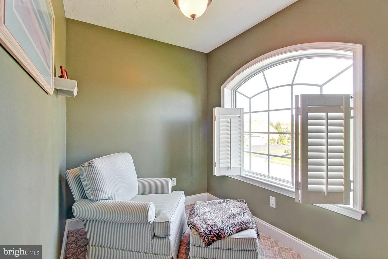 186 Ridgefield Drive York, PA 17403 - Photo 17 of 36 Gallery Image 17