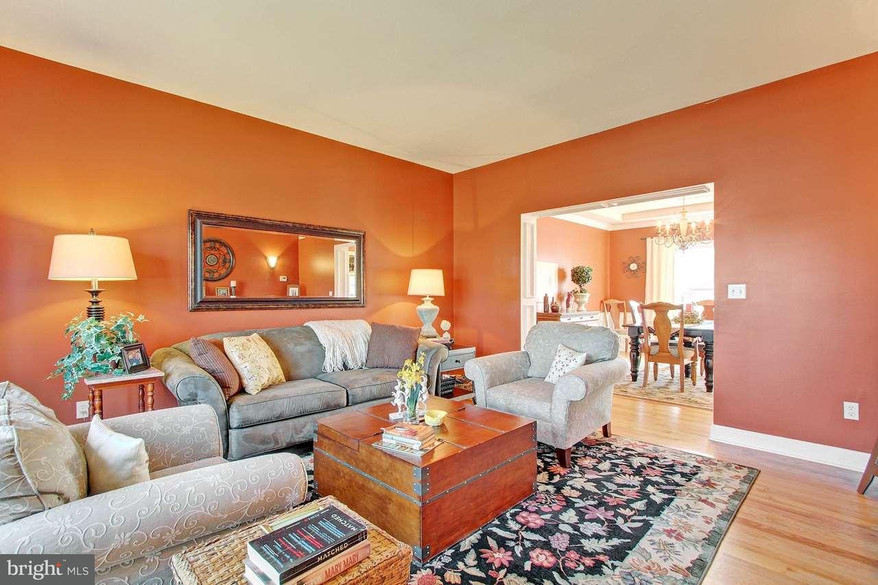 186 Ridgefield Drive York, PA 17403 - Photo 3 of 36 Gallery Image 3