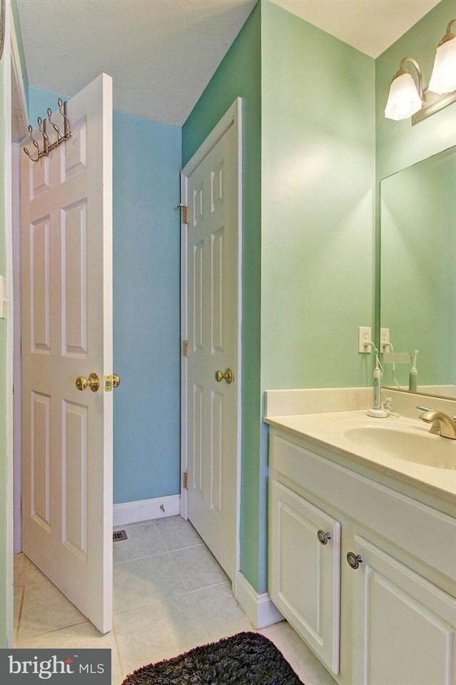 186 Ridgefield Drive York, PA 17403 - Photo 22 of 36 Gallery Image 22