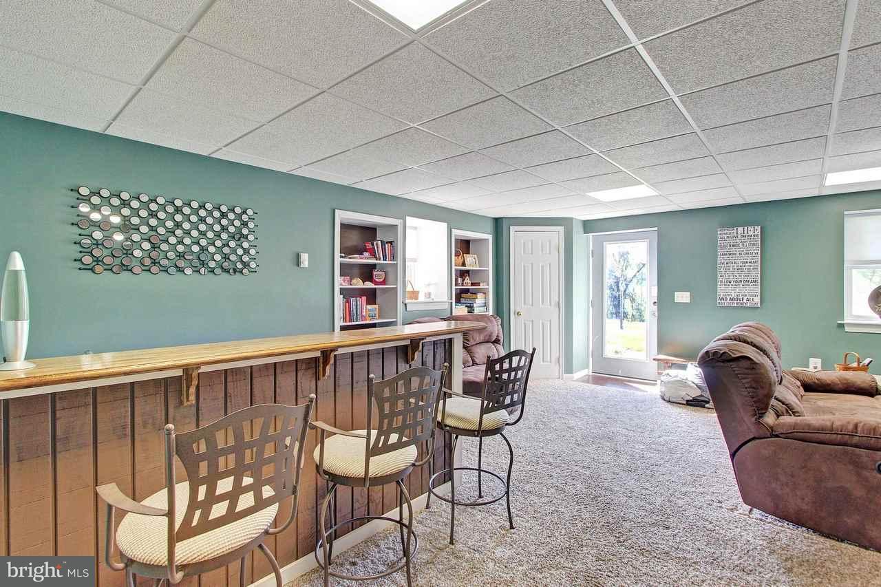 186 Ridgefield Drive York, PA 17403 - Photo 26 of 36 Gallery Image 26