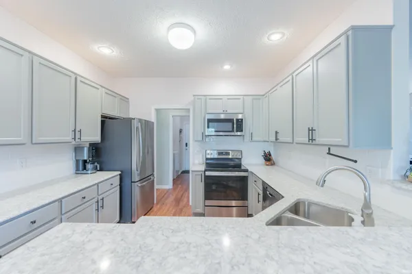 $329,900 | 9417 South Harbour Pointe Drive, Bloomington, IN 47401