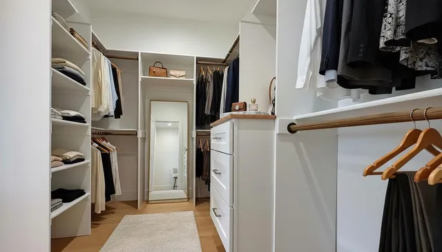 a view of walk in closet