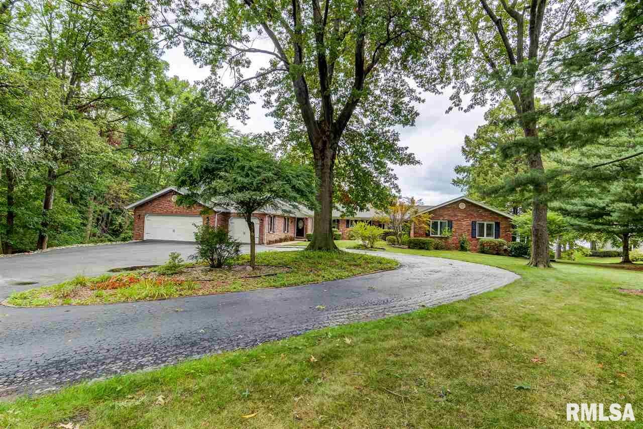 4 North Hickory Point Lane Springfield, IL 62712 - Photo 2 of 36