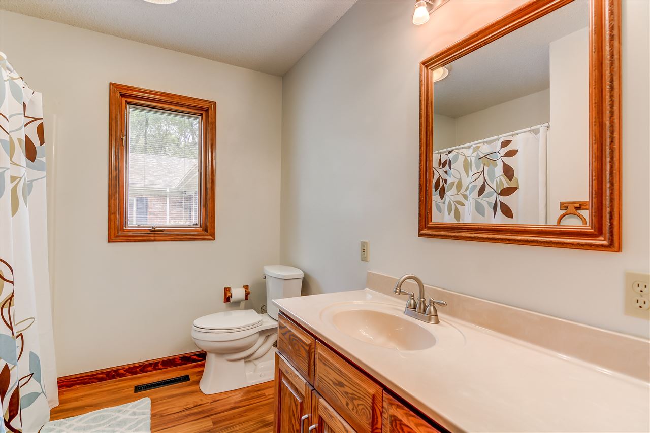 4 North Hickory Point Lane Springfield, IL 62712 - Photo 28 of 36