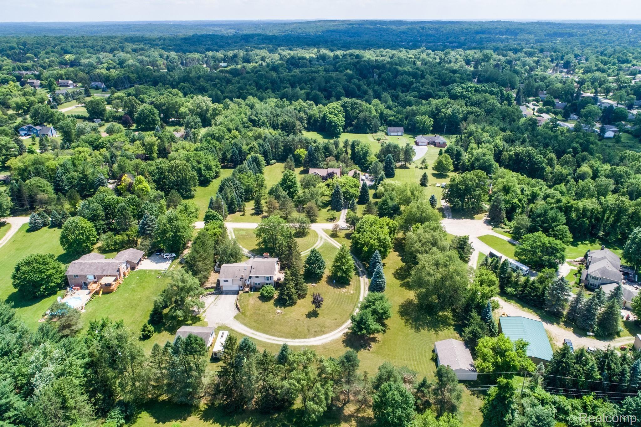 1475 Alter Road Milford, MI 48381 - Photo 59 of 59 060.jpg