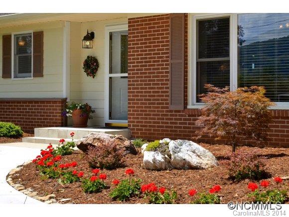 232 Buck Ridge Road Waynesville, NC 28785 - Photo 1 of 23 Gallery Image 1