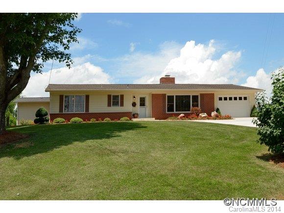 232 Buck Ridge Road Waynesville, NC 28785 - Photo 2 of 23 Gallery Image 2