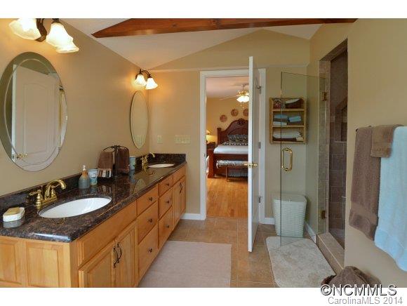 232 Buck Ridge Road Waynesville, NC 28785 - Photo 14 of 23 Gallery Image 14