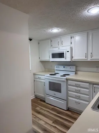 $254,900 | 9640 South Lake Ridge Drive, Bloomington, IN 47401