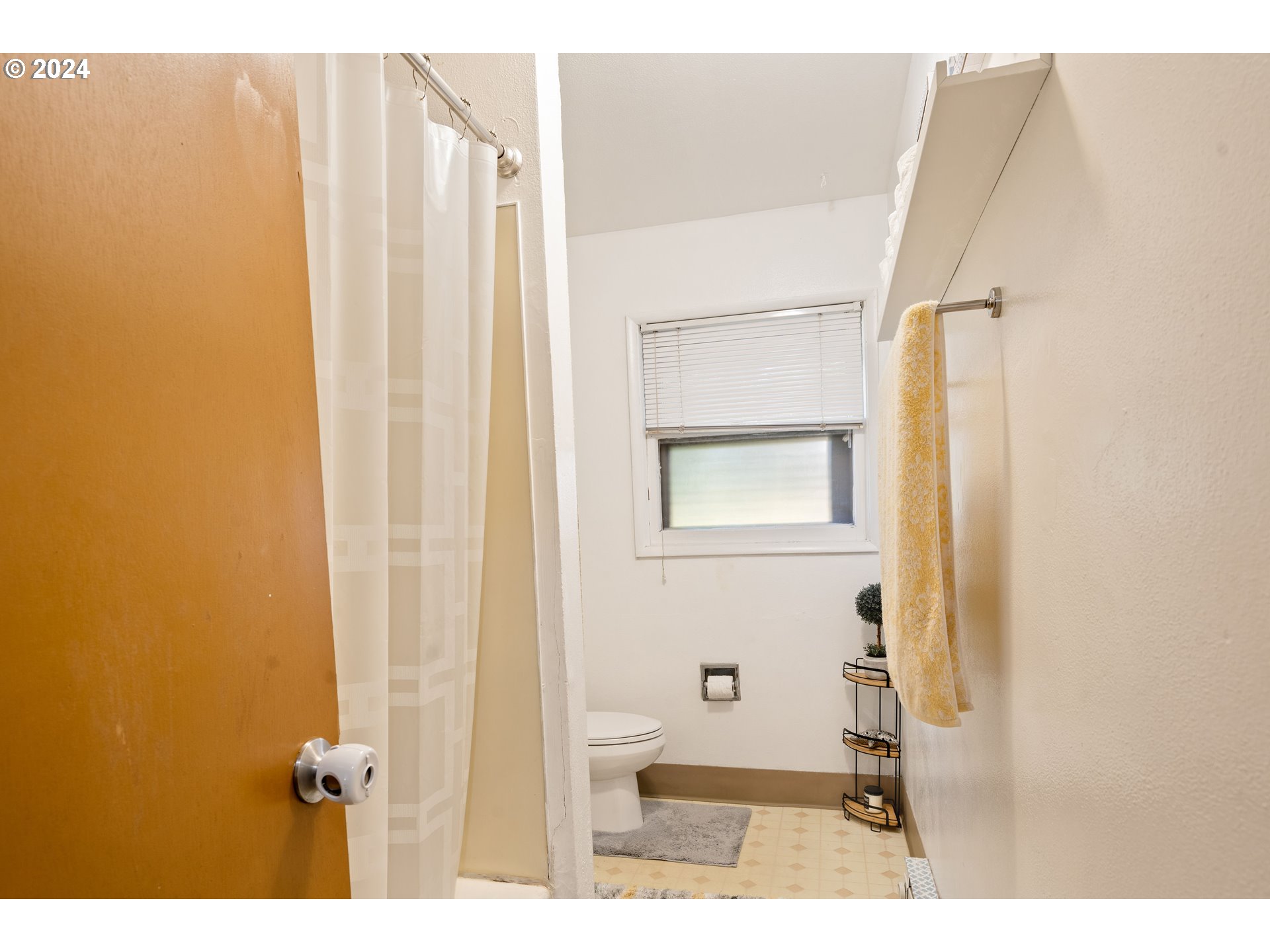 11845 Southwest 5th Street Beaverton, OR 97005 - Photo 15 of 43