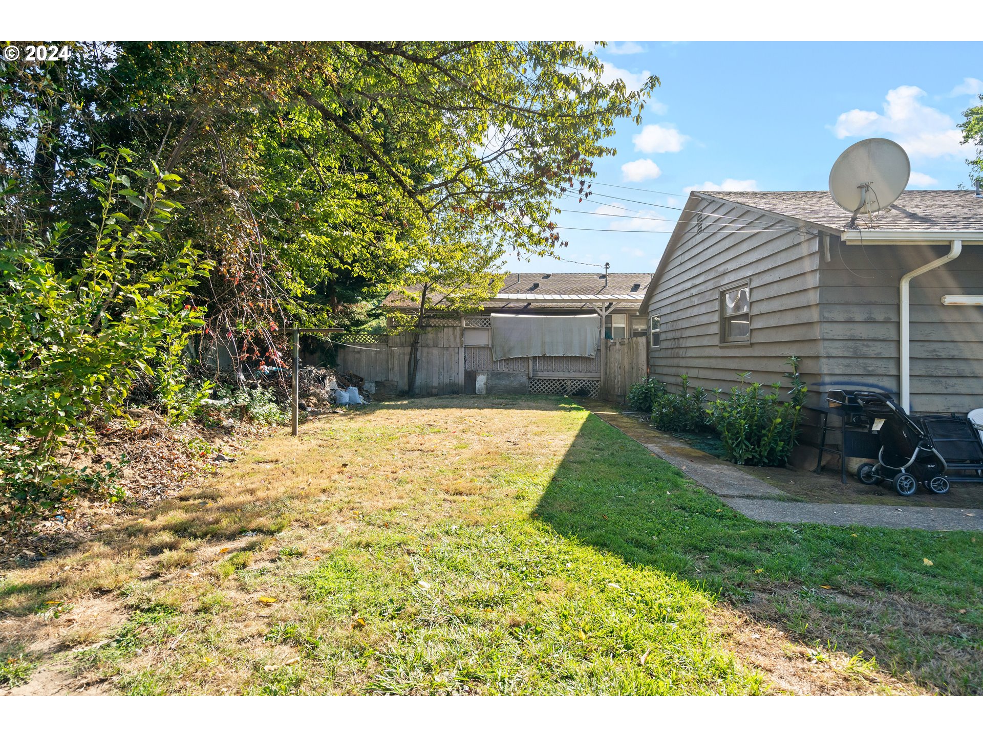 11845 Southwest 5th Street Beaverton, OR 97005 - Photo 41 of 43