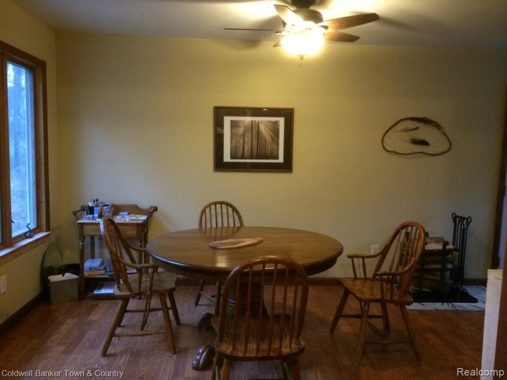 5887 Crandall Road Howell, MI 48855 - Photo 11 of 25 Dining Room is open to Kitchen