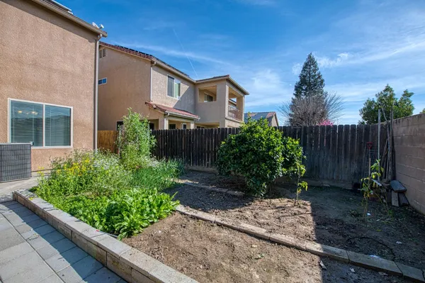 $739,000 | 1407 East Via Marbella Drive, Fresno, CA 93730
