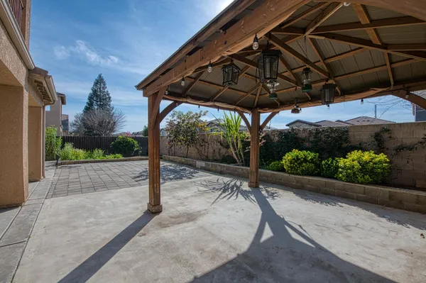 $739,000 | 1407 East Via Marbella Drive, Fresno, CA 93730