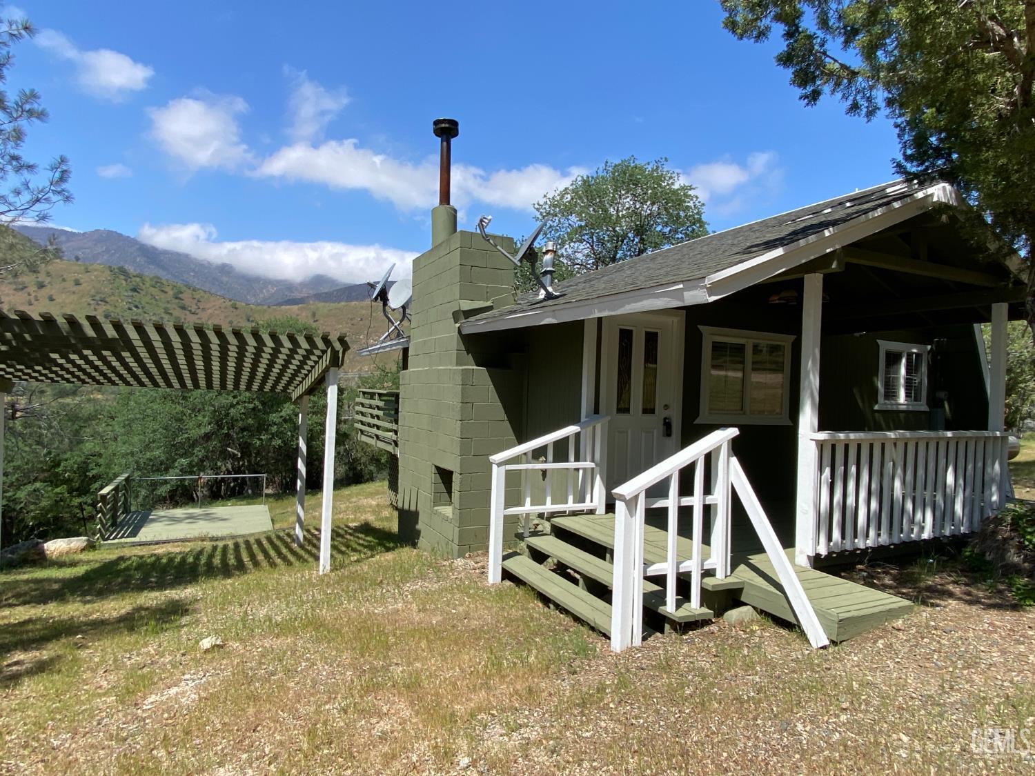 Undisclosed Address Caliente, CA 93518 - Photo 12 of 33 a view of outdoor space deck and garden