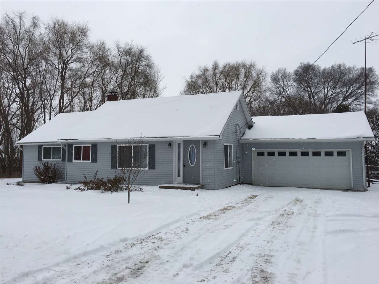 2873 East Baseline Road Mount Pleasant, MI 48858 - Photo 1 of 33 1851265.JPG