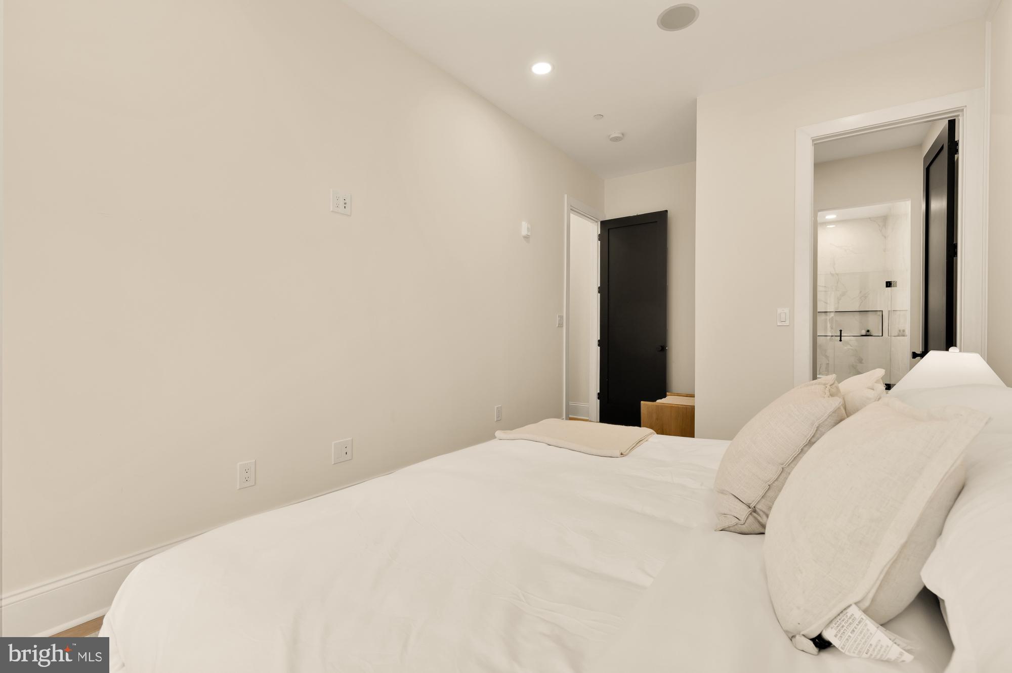 733 Euclid Street Northwest, Unit 204 Washington, DC 20001 - Photo 22 of 34