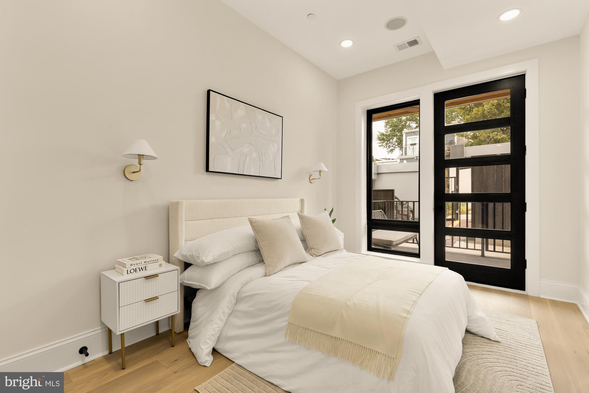 733 Euclid Street Northwest, Unit 204 Washington, DC 20001 - Photo 29 of 34