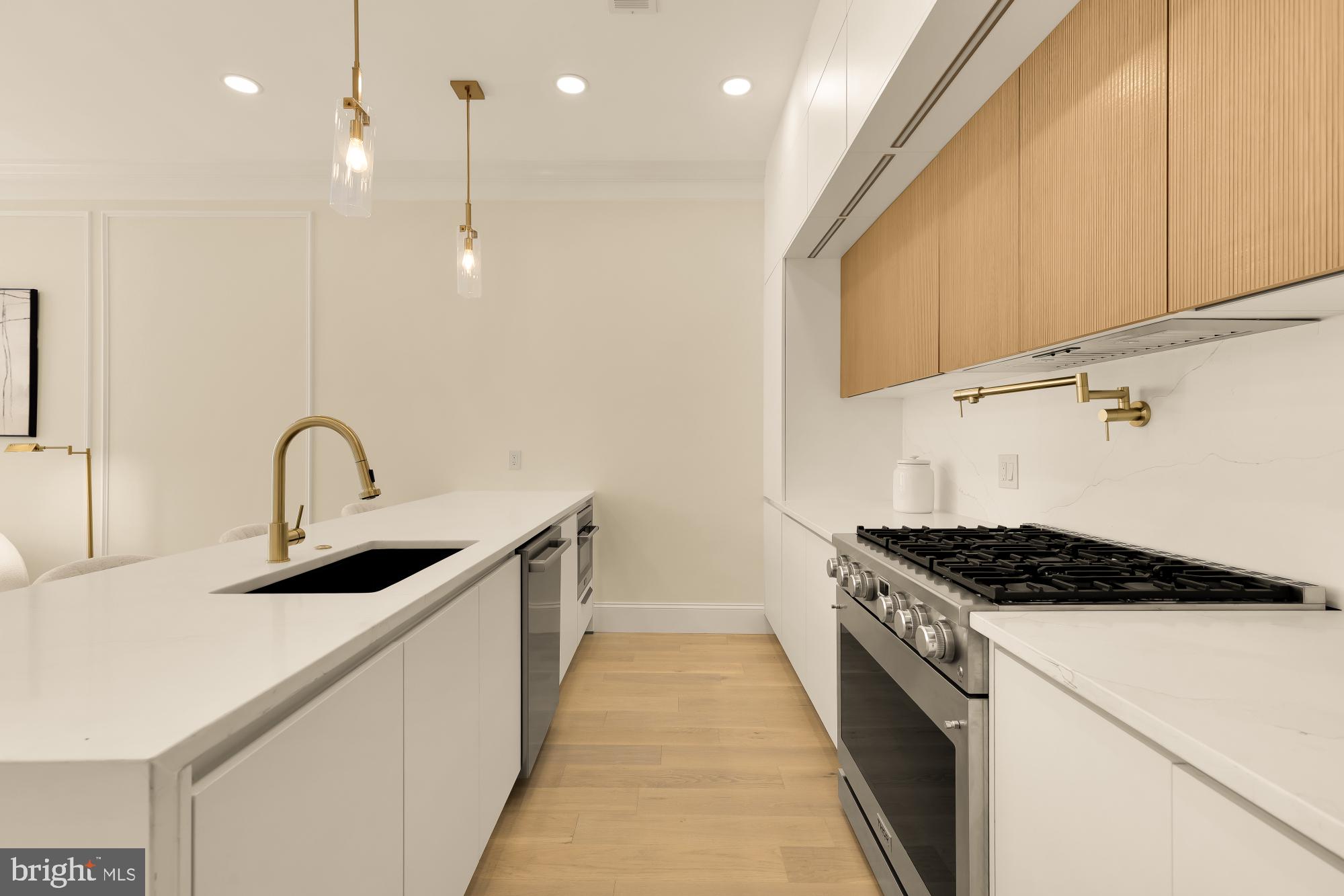 733 Euclid Street Northwest, Unit 204 Washington, DC 20001 - Photo 10 of 34