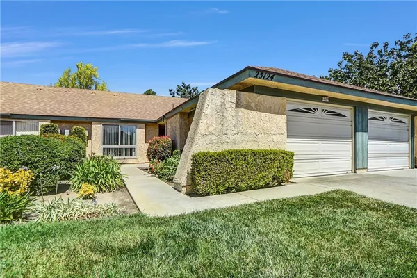 $499,000 | 25124 Village 25, Camarillo, CA 93012