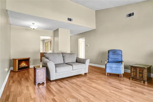 $499,000 | 25124 Village 25, Camarillo, CA 93012