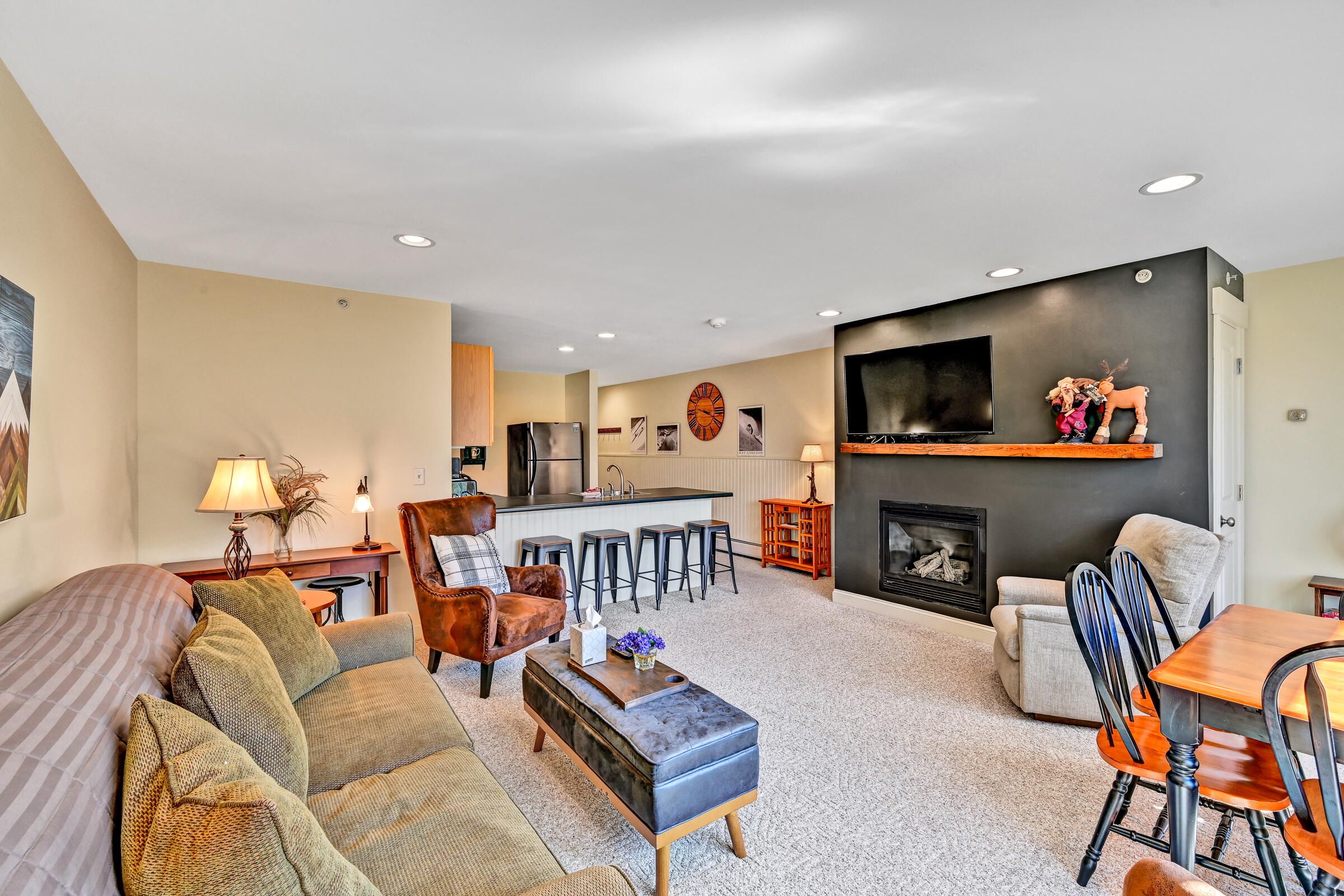 5003 Fall Line Drive, Unit B Carrabassett Valley, ME 04947 - Photo 12 of 29 109507gr-126