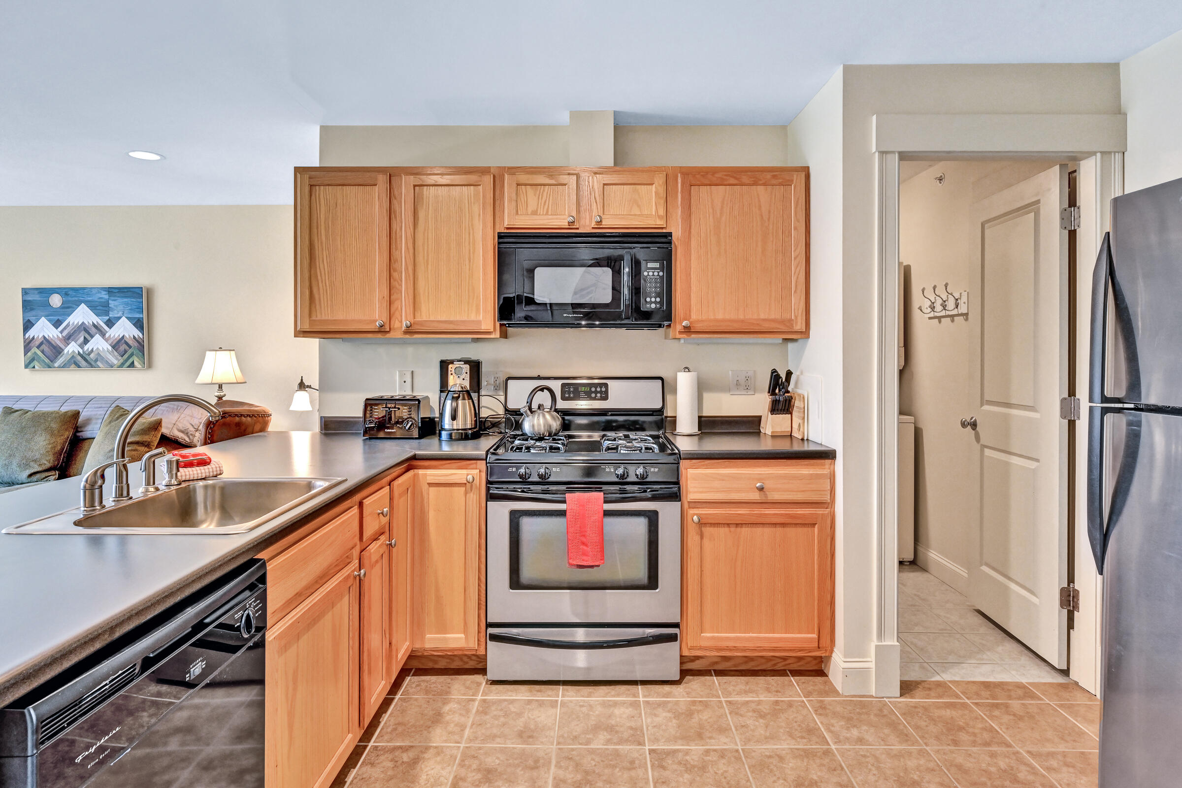 5003 Fall Line Drive, Unit B Carrabassett Valley, ME 04947 - Photo 7 of 29 109507gr-115