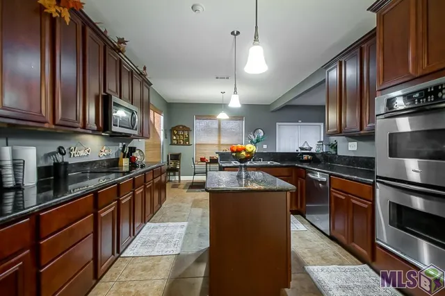 $345,000 | 39152 Cajun Bayou Avenue, Gonzales, LA 70737