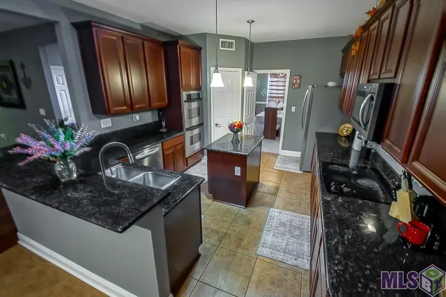 $345,000 | 39152 Cajun Bayou Avenue, Gonzales, LA 70737