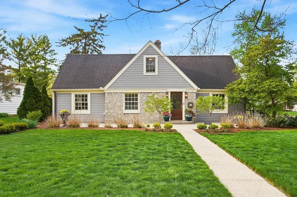 $1,125,000 | 2231 Inchcliff Road, Columbus, OH 43221