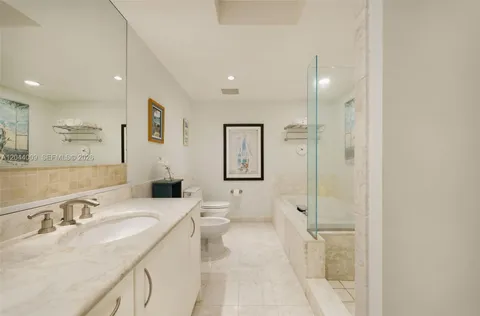 $755,000 | 1331 Brickell Bay Drive, Unit 904, Miami, FL 33131
