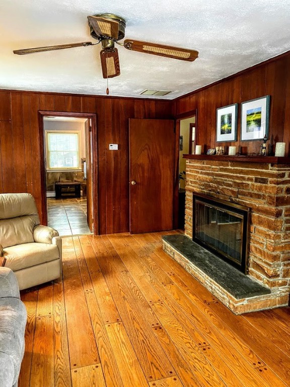 225 Whitehead Road Coventry, RI 02816 - Photo 9 of 17