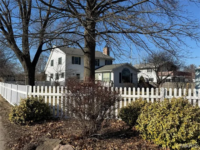 $275,000 | 804 North Montgomery Avenue, Litchfield, IL 62056