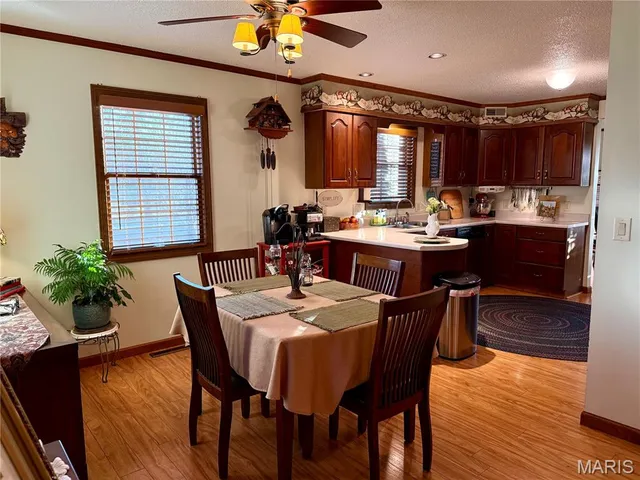 $275,000 | 804 North Montgomery Avenue, Litchfield, IL 62056