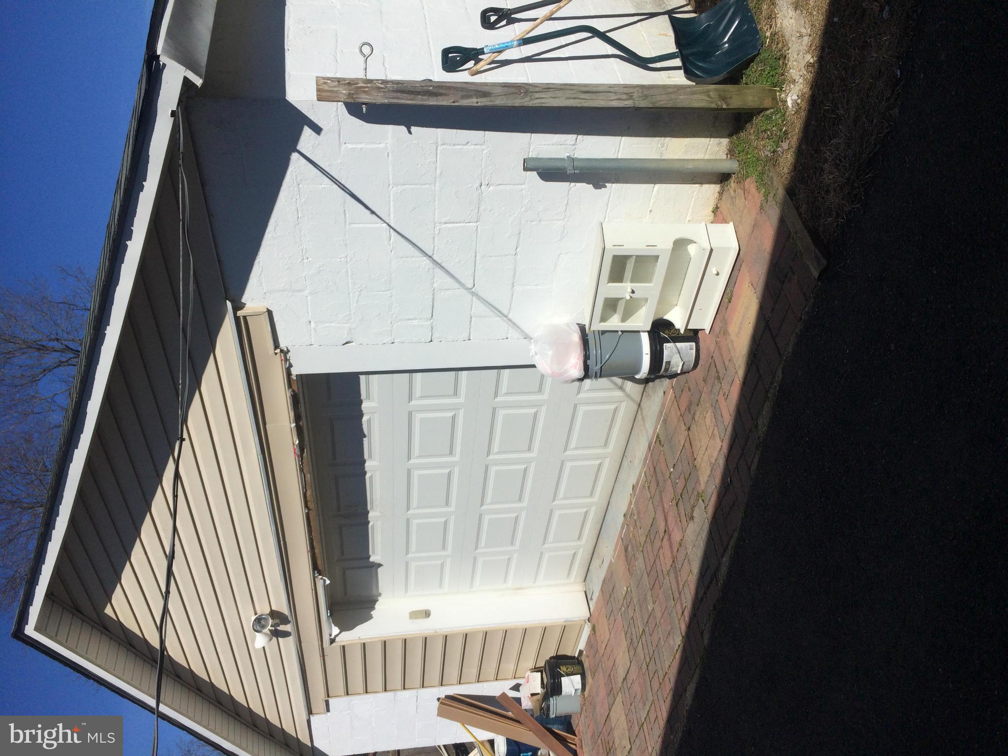 8009 Russell Road Alexandria, VA 22309 - Photo 14 of 16 Garage
