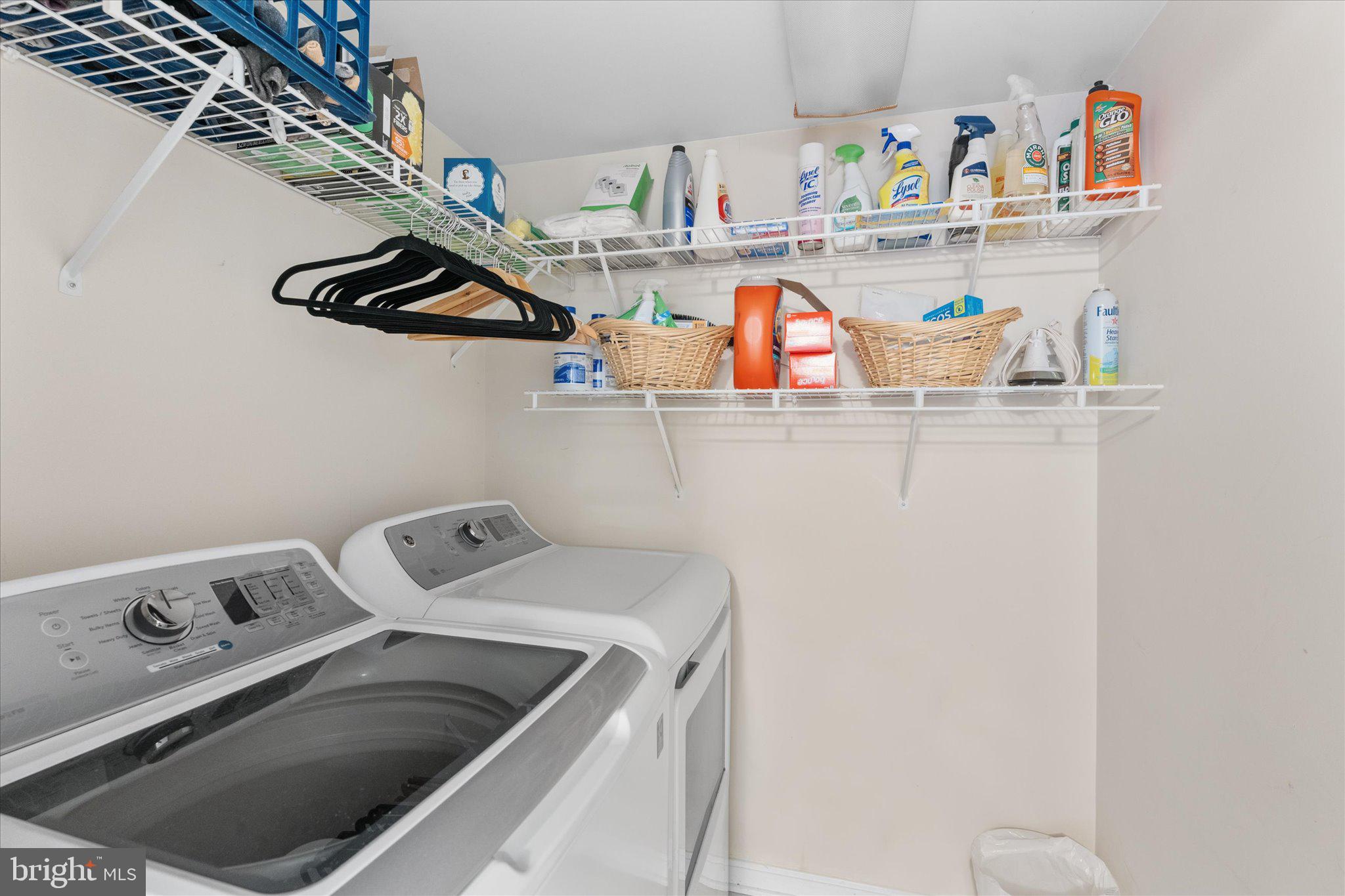21047 Barcroft Way Sterling, VA 20164 - Photo 19 of 47 a utility room with dryer and washer