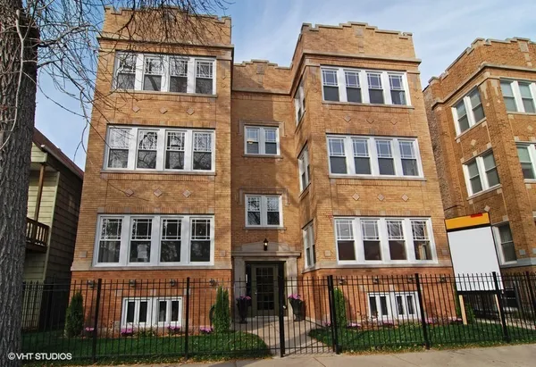 $2,500 | 2540 West Winnemac Avenue, Unit 2, Chicago, IL 60625