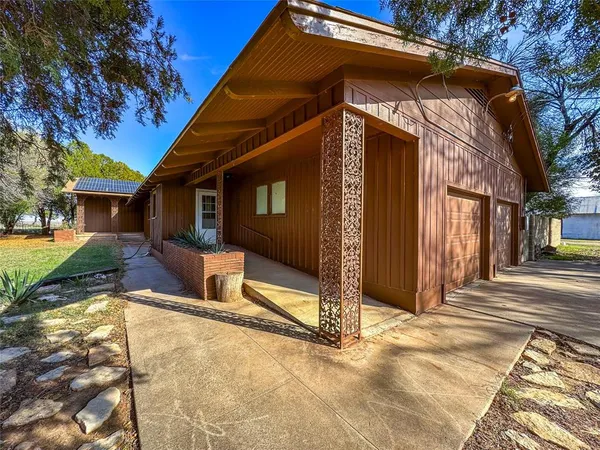 $599,000 | 1527 County Road 165, Rochester, TX 79544
