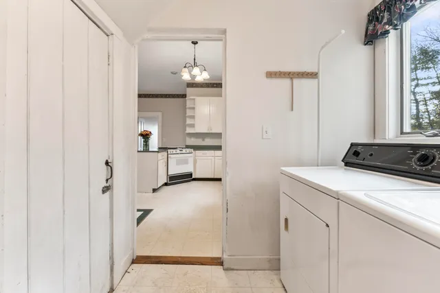 $349,900 | 27 Gardiner Street, Richmond, ME 04357